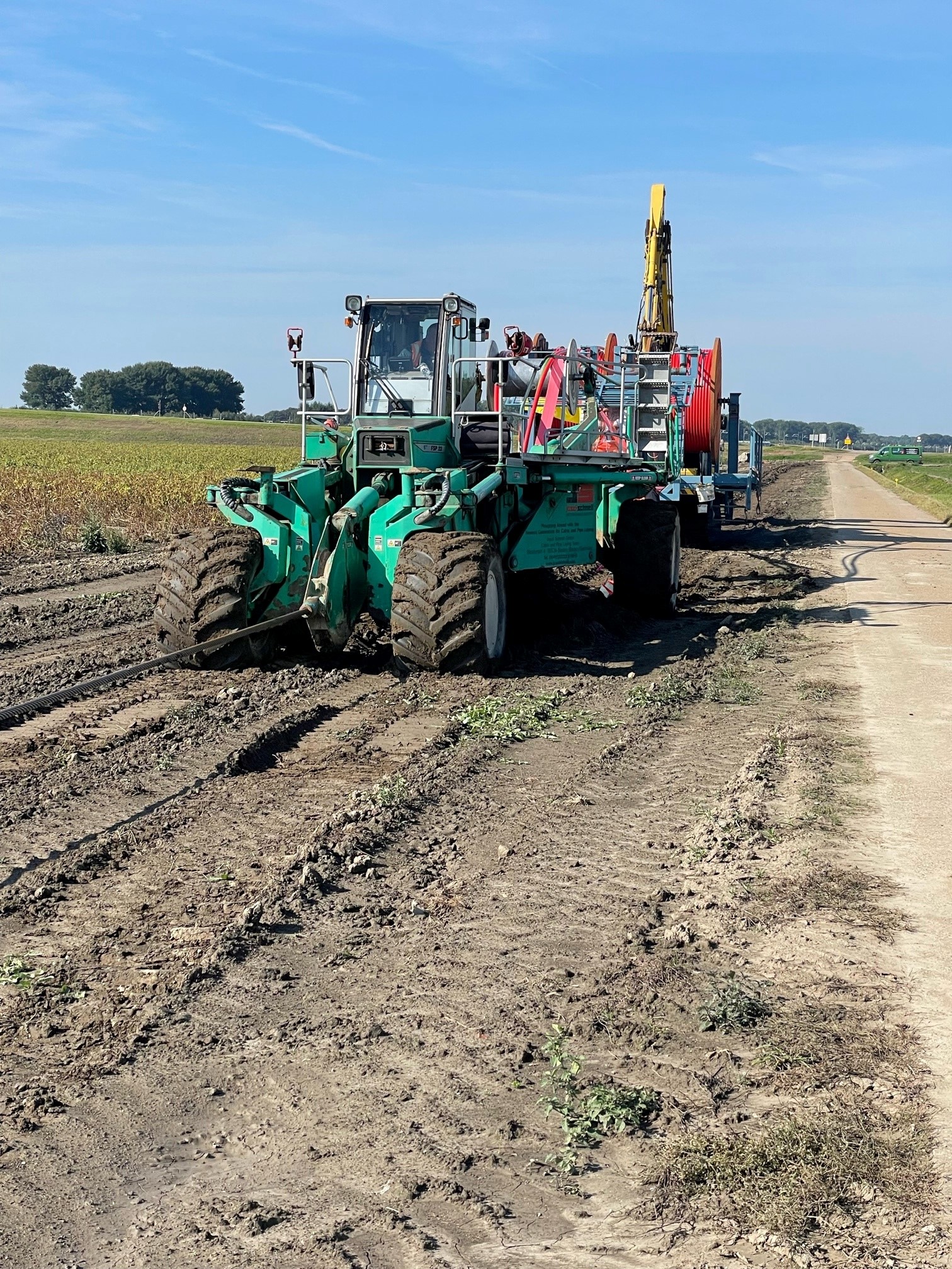 Start inploegen van stroomkabels